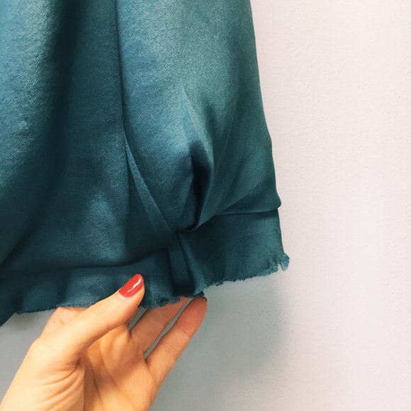 BCBG Max Azria 100% Silk dress - Picture 4 of 8